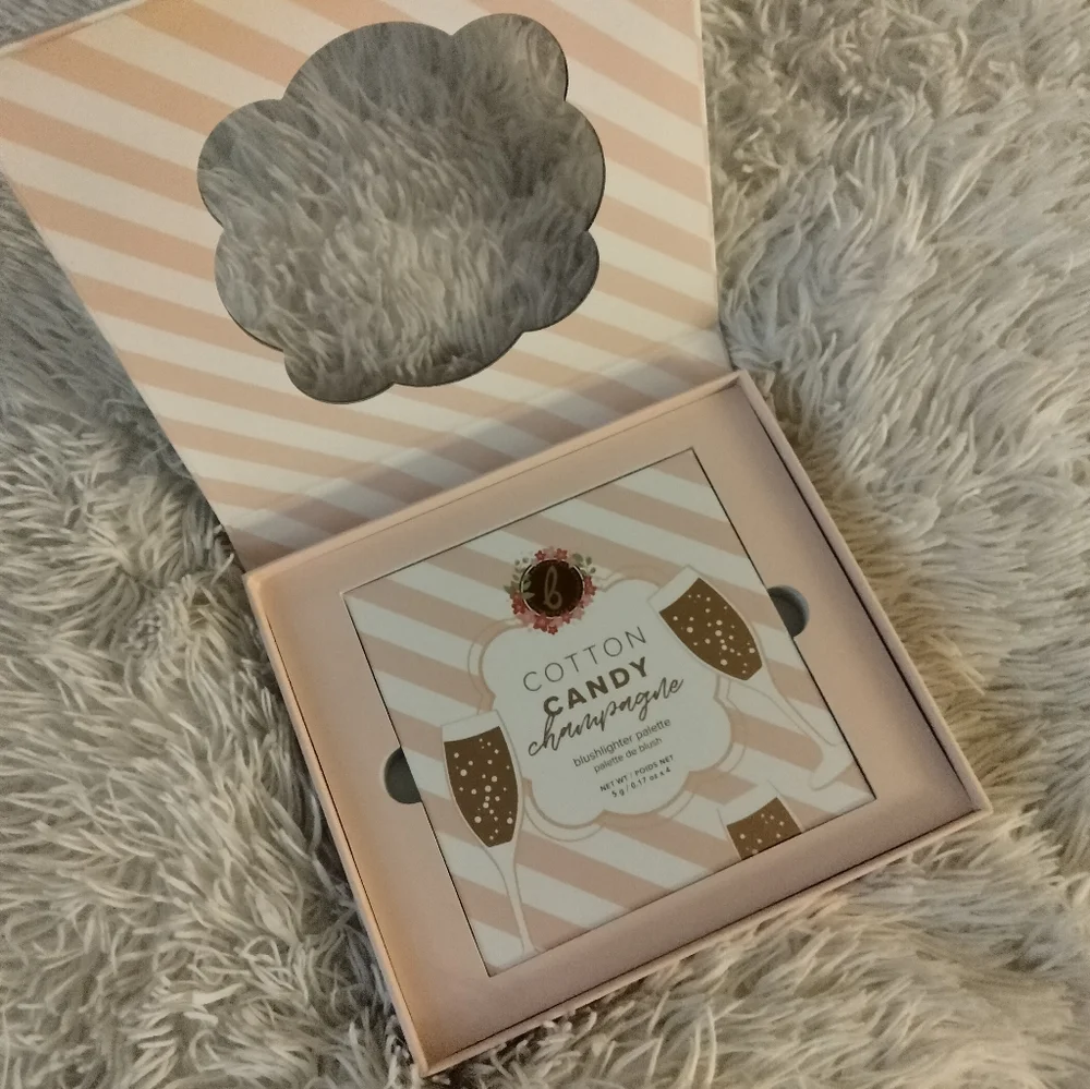 🆕 COTTON CANDY CHAMPAGNE BLUSH PALETTE